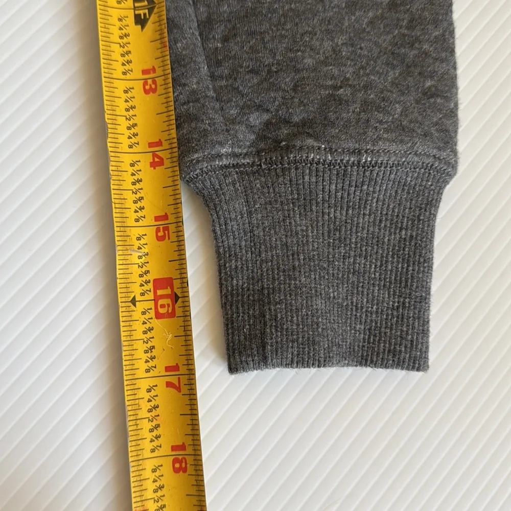 Gap kids gray quilted joggers. Girls size XS